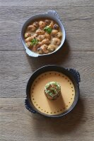 GRATINSCHUESSEL RUNDE MIT GRIFFEN in gusseisener Optik 45 cl