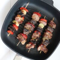 BAF Viereckgrillpfanne Gigant Newline 28 x 28 cm x 4.5 cm 2,2 l-Glas Deckel 28 x 28 cm-Griff abnehmbar