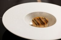 SPHERE KUGEL-TELLER Alabaster Weiss Cosmos Gold  Ø 30,5 cm